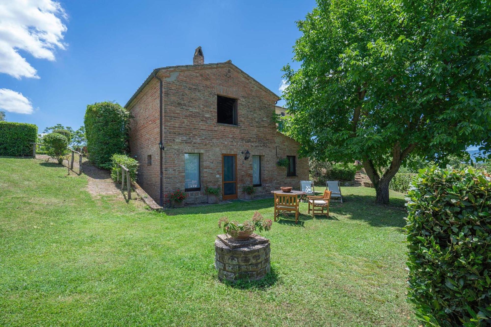 Villa Acquaviva With Pool In Perugia Binami エクステリア 写真